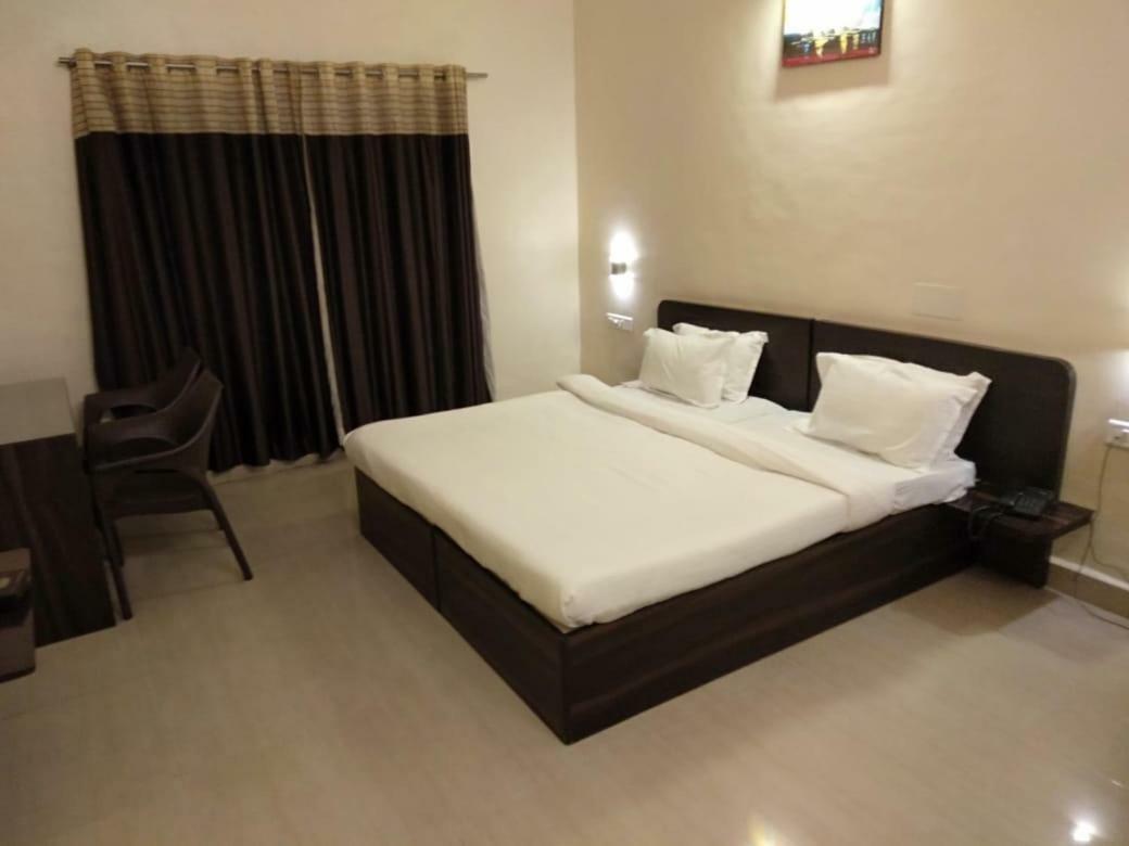 Apartment Yash Regency